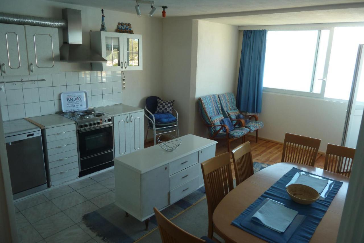 Apartments By The Sea Omis - 15485 Екстериор снимка